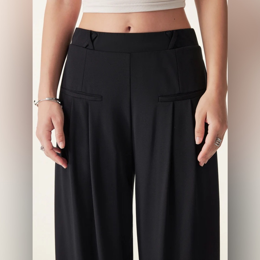 NWT OGL Drapey Bamboo Ponte Mid Rise Wide Leg Trouser in Navy - medium petite - Picture 7 of 7